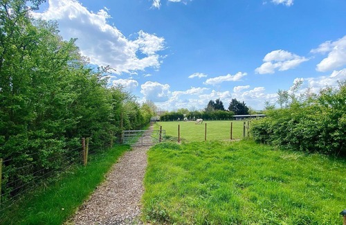 Cricklade Cottage | Glamping in The Cotswolds.