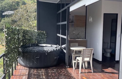 Medellin Cabin | Glamping Medellín Cabaña al Aire Libre