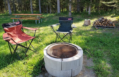 Sundre RV Rental | Glamping tent close to the river by Sundre, Alberta