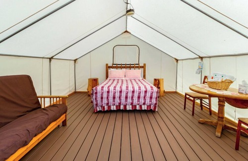 Eastsound RV Rental | Glamping Tent 2 min walk to west-facing beach at popular resort