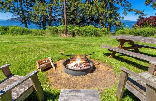 Eastsound RV Rental | Glamping Tent with Westerly Ocean Views - 1 min walk to beach!