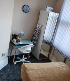 Wolverhampton Apartment | Glamsflat Troccadero Apartment