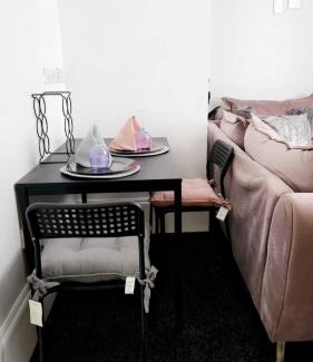Wolverhampton Apartment | glamsflat troccadero