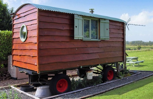 Caergeiliog Cottage | Glan Tywyn Shepherds Hut