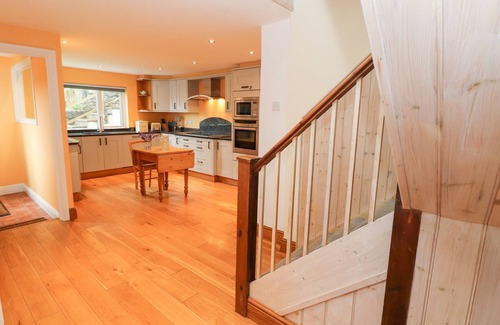 Porthgain Cottage | GLAN Y MOR, pet friendly, country holiday cottage in St Davids