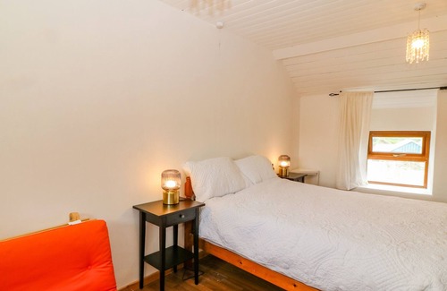 Aberdaron Cottage | GLANRAFON, pet friendly, character holiday cottage in Aberdaron
