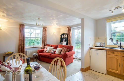 New Moat Cottage | Glanrhyd, Narberth - One Bedroom Cottage, Sleeps 3