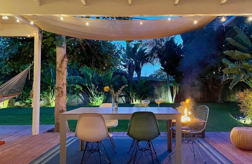 Mar Vista House | Glass Architectural with heated Pool and Jacuzzi