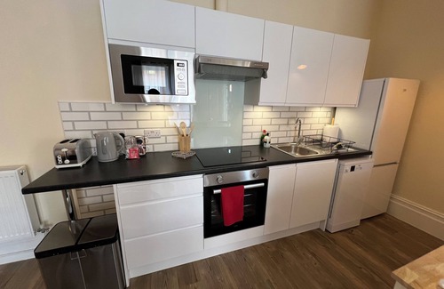 Glastonbury Apartment | Glastonbury Getaway - Ground Floor, 1 BD Apt, Sleeps 3