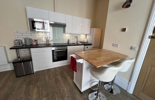Glastonbury Apartment | Glastonbury Getaway - Ground Floor, 1 BD Apt, Sleeps 3