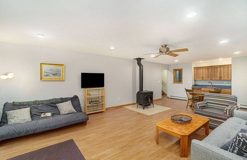Glen Arbor House | Glen Arbor Getaway Brand New Air Conditioning! Dog Friendly!