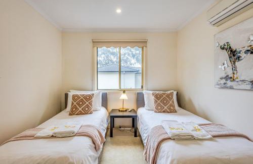Glen Waverley House | Glen Waverley 3BRM Vacation Home FreeParking Netflix