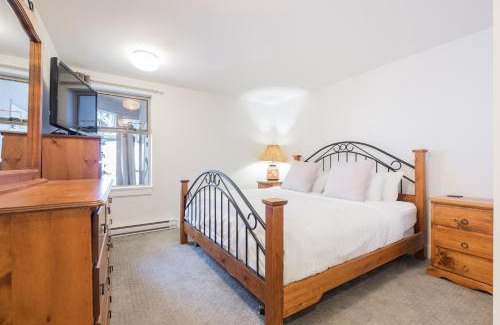 Blackcomb House | Gleneagles by Outpost Whistler