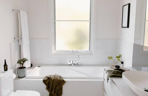 Newrybar House | Glenfernie Farm - Byron Hinterland w/ Pool