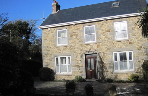 Mabe Apartment | Glengarth - Cornish Granite Victorian House - First Floor 3 Bed Deluxe flat