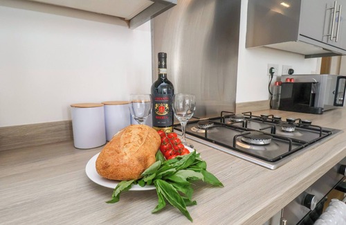 Redcar Cottage | GLENHOLME APARTMENT 1, pet friendly in Redcar