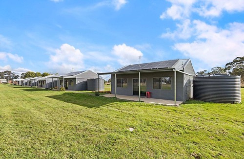 Forest Reefs House | Glenowrie Cottage - 1 King, 2 Singles Near Cadia
