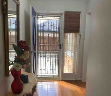 Glenroy Apartment | Glenroy Home near airport, city&shop