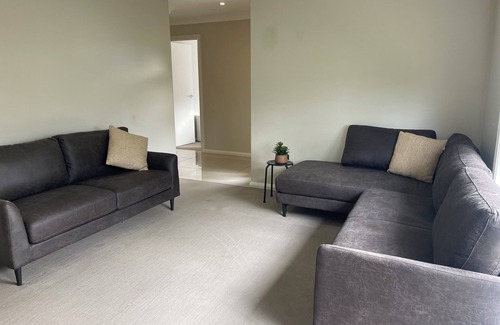 Boorooma House | Glen’s Everyday Stay