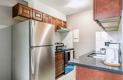Rosedale Apartment | Glenview West Apt w Patio - Near Downtown!