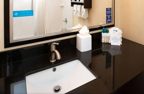 Glenwood Springs Hotel | Glenwood Springs Welcomes You! Free Parking, Free Breakfast, Pets Allowed!