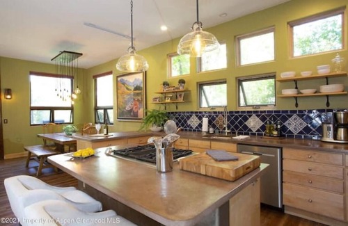 Glenwood Springs House | Glenwood Timber Frame Getaway