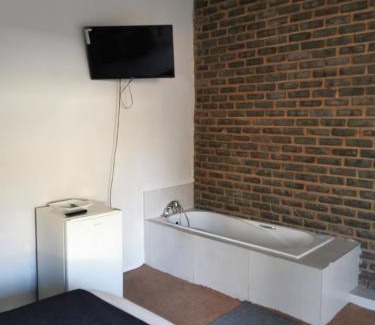 Pretoria House | GLESTER GUEST HOUSE