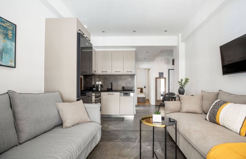 Pangrati Apartment | Glimmer 2-Bedroom Apartment in Athens