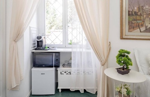 Marsala House | Glint House Rome-Double/Double Room with Single Beds