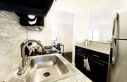 North Dallas Apartment | Global Cup Modern Comfort + Dallas City Flat