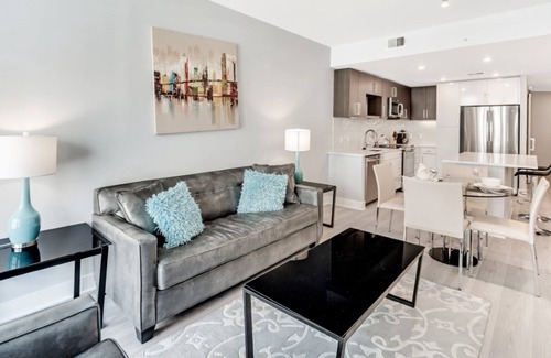 Woodmont Triangle Apartment | Global Luxury Suites Bethesda Chevy Chase