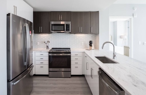 Woodmont Triangle Apartment | Global Luxury Suites Bethesda Chevy Chase