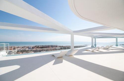 Canet de Berenguer Apartment | Global Properties, Apartamento con amplia terraza con vistas al mar