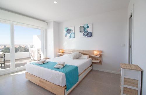 Canet de Berenguer Apartment | Global Properties, Apartamento con amplia terraza con vistas al mar
