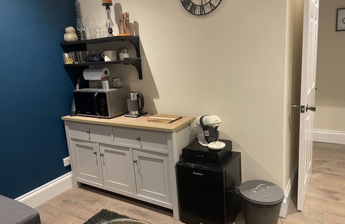Glastonbury Apartment | Globe Apartments - Self contained