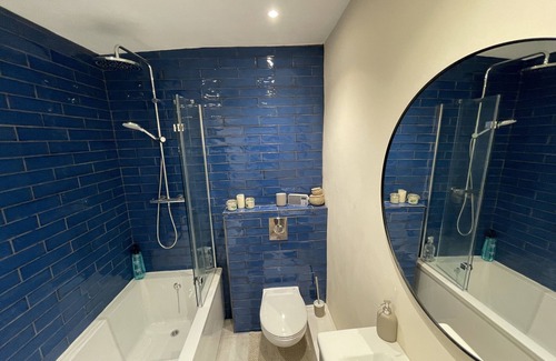 Glastonbury Apartment | Globe Apartments - Self contained