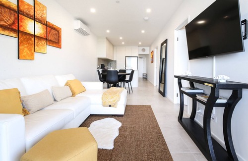 Batemans Bay Apartment | Glorious 2-Bed with Waterside Balcony Views