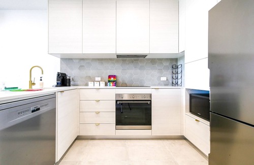 Batemans Bay Apartment | Glorious 2-Bed with Waterside Balcony Views