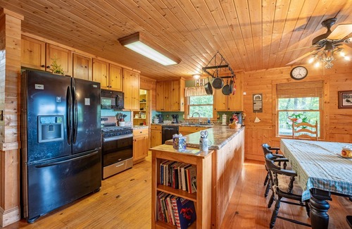 Bryson City Cabin | Glorious Sunsets: Bryson City Mountain Cabin