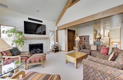 Salt Lake Mountain Resorts House | Glory Gulch Haven - ski-in/out to Alta
