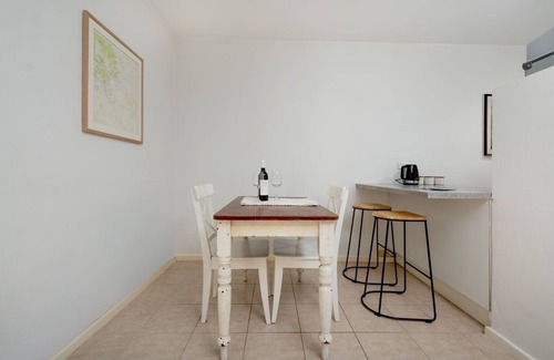 Mosman Park Apartment | Glyde Street Retreat – Stylish 1BR Apartment in Central Mosman Park