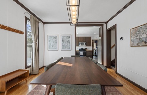 Westside House | GmRm/Rcade | Wk2Food&Drink | 1stFl B&B | 1-StepAcc