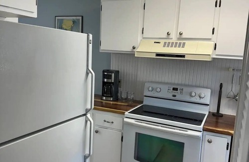 St. Augustine Beach House | Go for Gold at Captain’s Treasure!