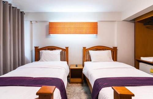 Chana Songkhram Apartment | GO INN v ข้าวสาร