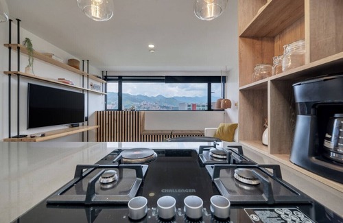 La Aguacatala Apartment | Go Living 408 · Luxury Apt with AC in El Poblado, GYM and co-work
