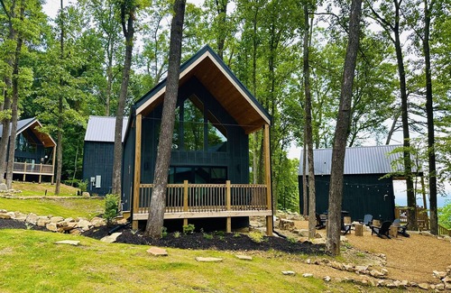 Gatlinburg - Pigeon Forge Cottage | Go Vols - 50 minute drive! - 2