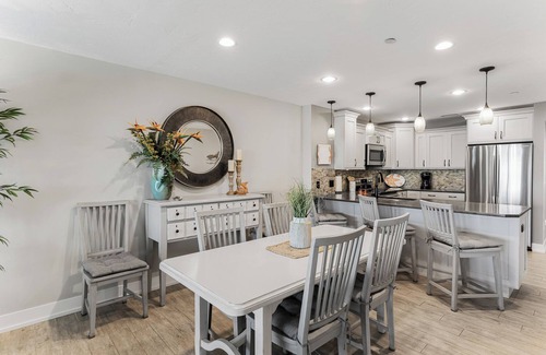 Indian Shores Apartment | Going Coastal Condo with Stunning Gulf View!