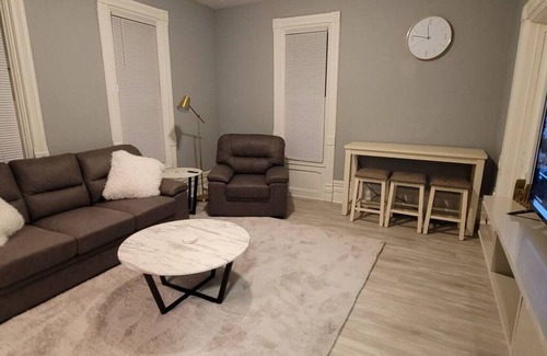 Grand Rapids Apartment | Gold 1 · Retreat Suite 2
