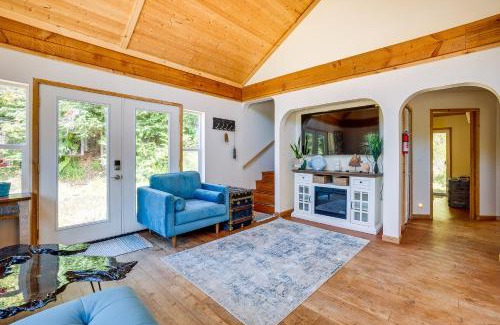Gold Beach House | Gold Beach Vacation Rental Close to Beaches!