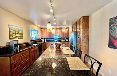 Gold Beach House | Gold Beach’s favorite family friendly two-story home with ocean views.